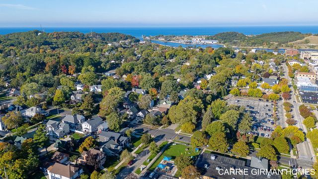 201 S 5th Street, Grand Haven, MI 49417