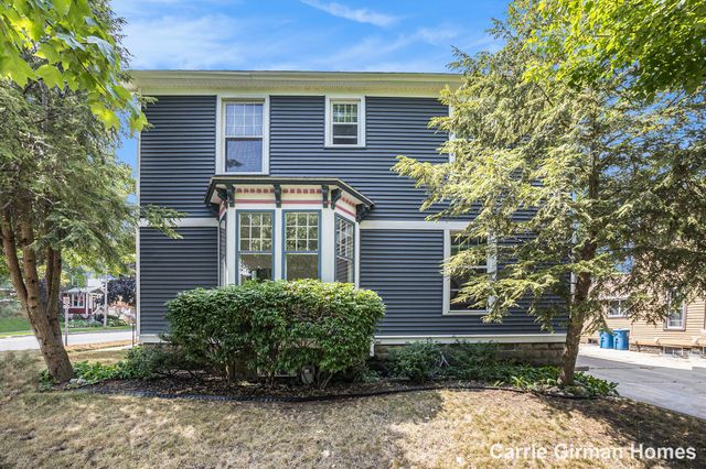 201 S 5th Street, Grand Haven, MI 49417