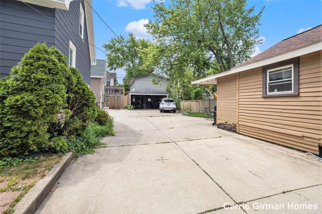 201 S 5th Street, Grand Haven, MI 49417