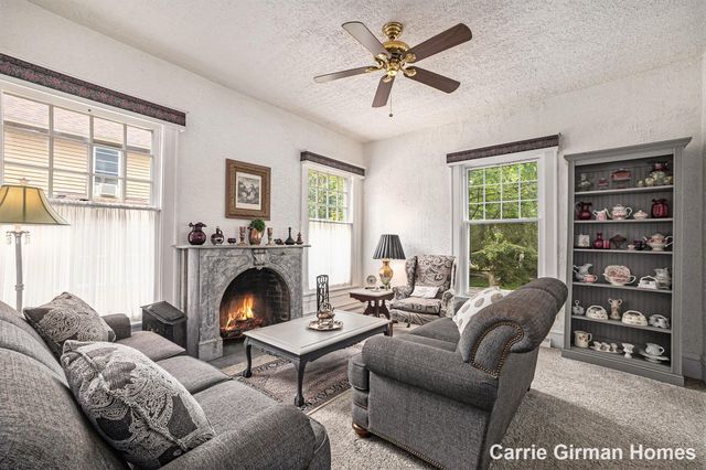 201 S 5th Street, Grand Haven, MI 49417