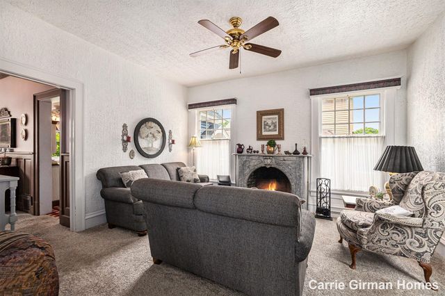 201 S 5th Street, Grand Haven, MI 49417