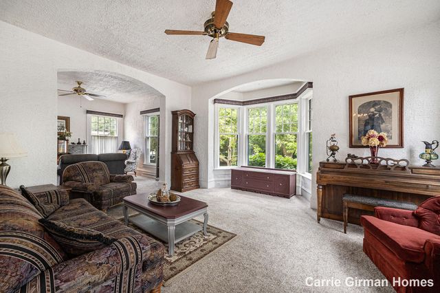 201 S 5th Street, Grand Haven, MI 49417