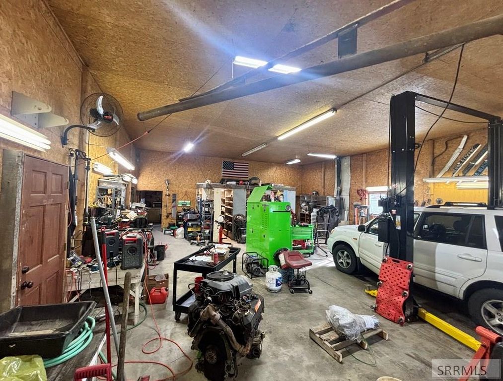 Image 3 of property listing at 35 Hwy 93, Salmon, ID 83467