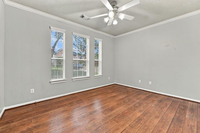 2122 Fortuna Bella Drive, Pearland, TX 77581