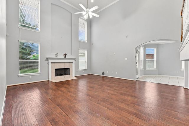 2122 Fortuna Bella Drive, Pearland, TX 77581