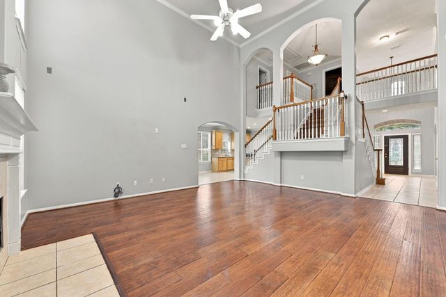 2122 Fortuna Bella Drive, Pearland, TX 77581