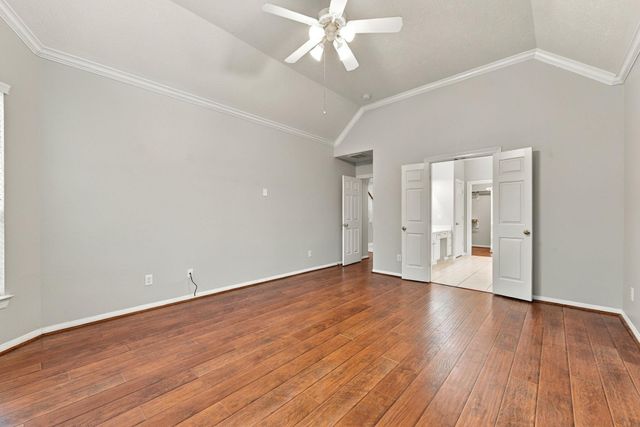 2122 Fortuna Bella Drive, Pearland, TX 77581