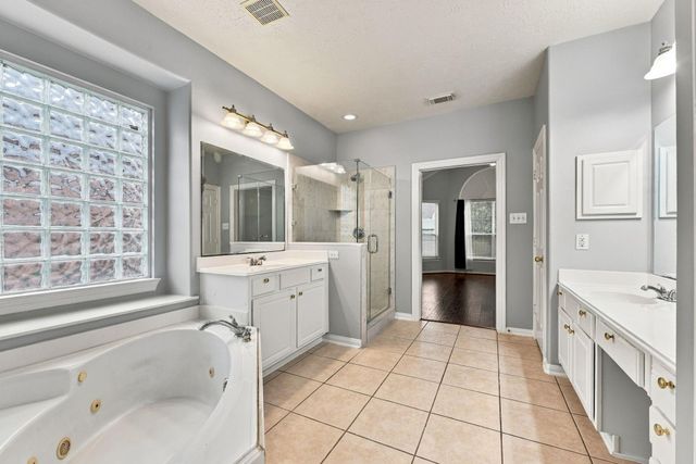 2122 Fortuna Bella Drive, Pearland, TX 77581