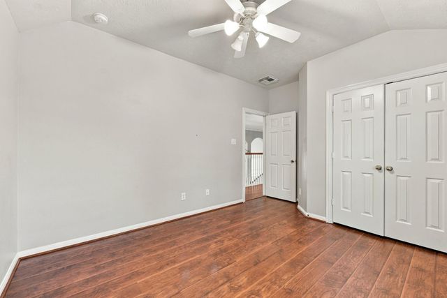 2122 Fortuna Bella Drive, Pearland, TX 77581