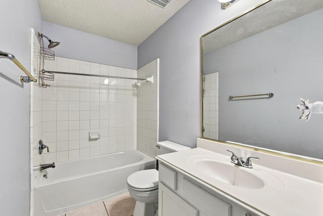 2122 Fortuna Bella Drive, Pearland, TX 77581