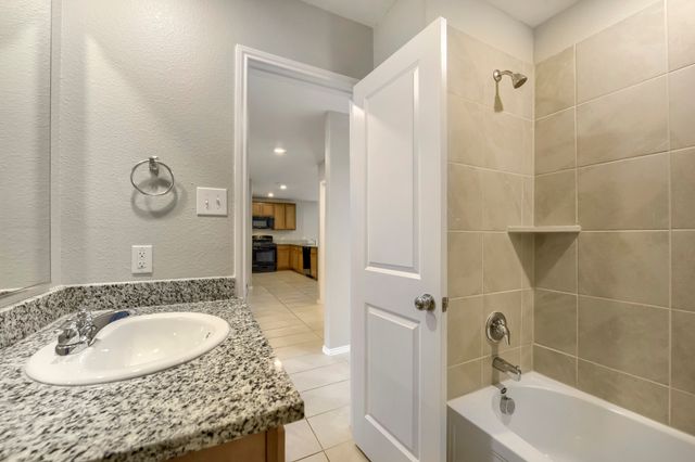 4052 Dublin Ridge Drive, Fort Worth, TX 76036