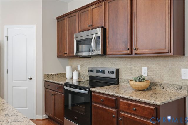 7407 Vicenzo Dr, Moseley, VA 23120