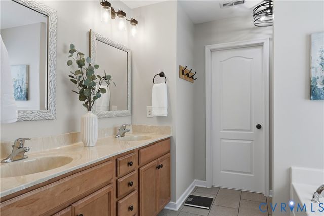 7407 Vicenzo Dr, Moseley, VA 23120