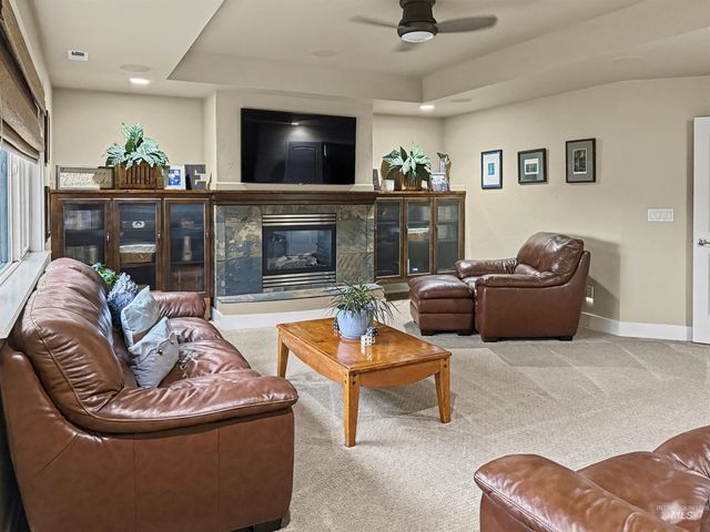 2425 S Chipper Way, Eagle, ID 83616