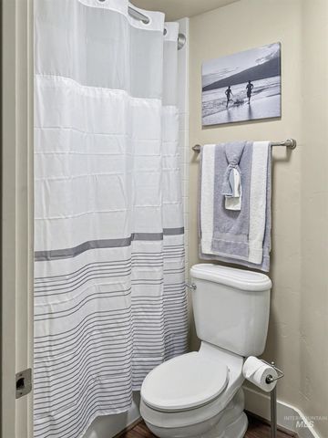 2425 S Chipper Way, Eagle, ID 83616