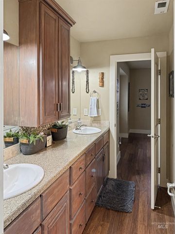 2425 S Chipper Way, Eagle, ID 83616