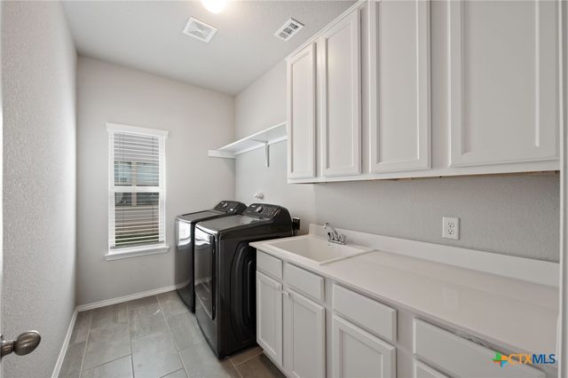 1044 Slight Street, New Braunfels, TX 78130