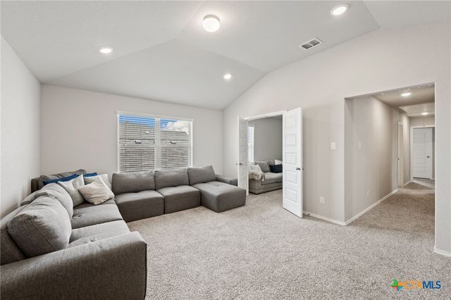 1044 Slight Street, New Braunfels, TX 78130