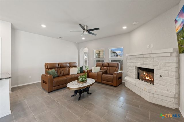 1044 Slight Street, New Braunfels, TX 78130