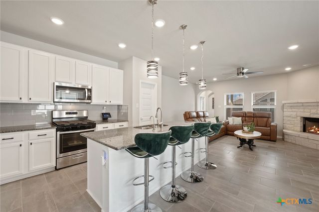 1044 Slight Street, New Braunfels, TX 78130