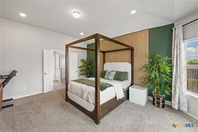 1044 Slight Street, New Braunfels, TX 78130