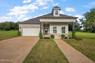 6251 Clover Court, Walls, MS 38680