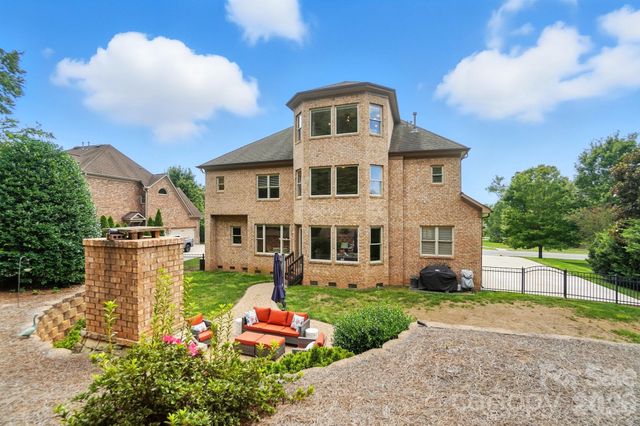 13056 Long Common Parkway, Huntersville, NC 28078