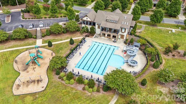 13056 Long Common Parkway, Huntersville, NC 28078