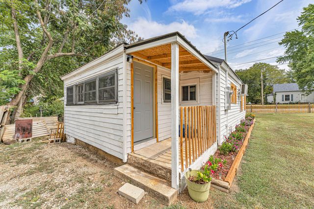 607 N Locust Street, Buffalo, MO 65622