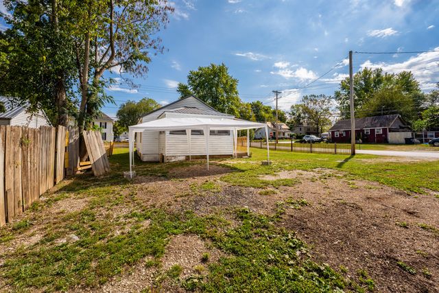 607 N Locust Street, Buffalo, MO 65622