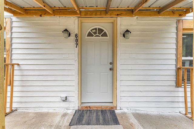 607 N Locust Street, Buffalo, MO 65622