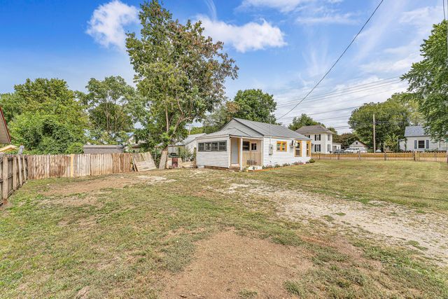 607 N Locust Street, Buffalo, MO 65622