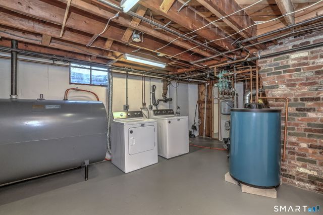 16 Killian Avenue, Trumbull, CT 06611