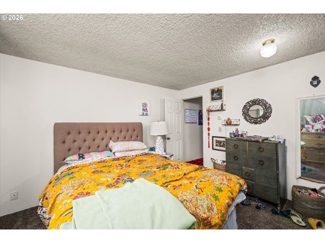 2145 HAWKINS Ln, Eugene, OR 97405