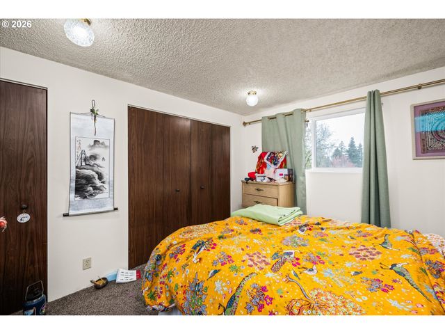 2145 HAWKINS Ln, Eugene, OR 97405