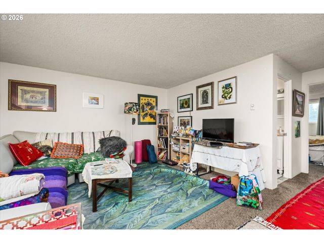 2145 HAWKINS Ln, Eugene, OR 97405