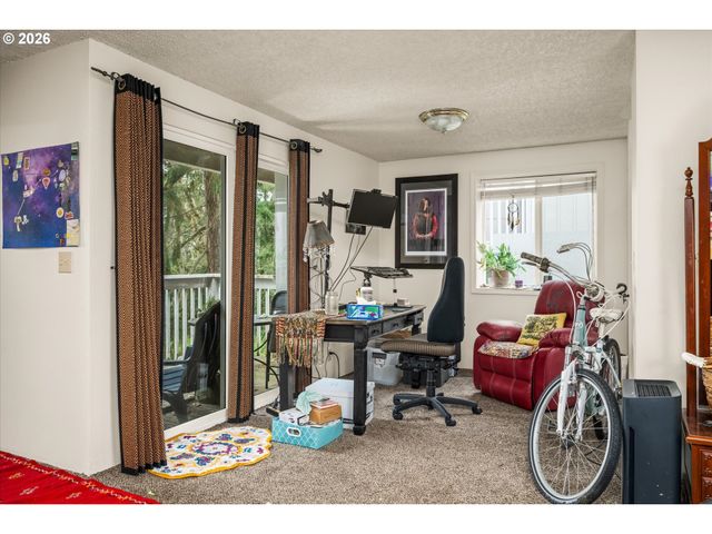 2145 HAWKINS Ln, Eugene, OR 97405