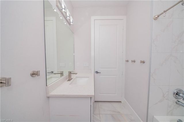 808 37th AVE NW, Naples, FL 34120