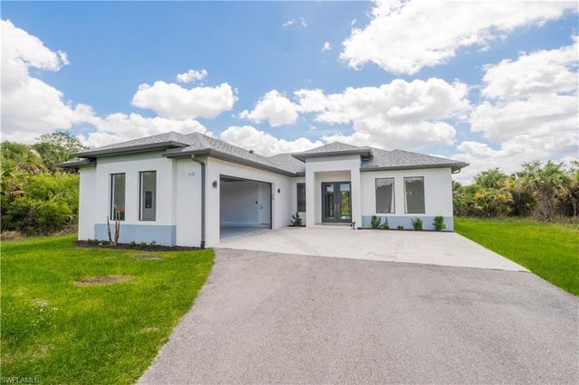 808 37th AVE NW, Naples, FL 34120