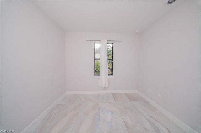 808 37th AVE NW, Naples, FL 34120