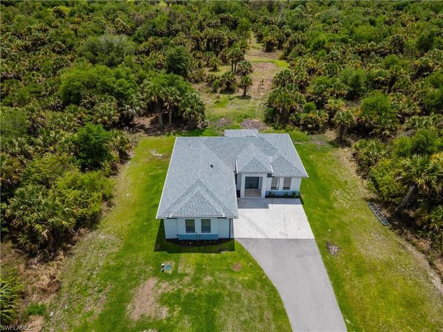 808 37th AVE NW, Naples, FL 34120