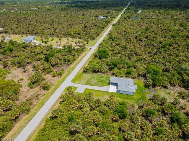 808 37th AVE NW, Naples, FL 34120