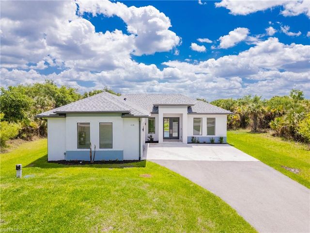 808 37th AVE NW, Naples, FL 34120