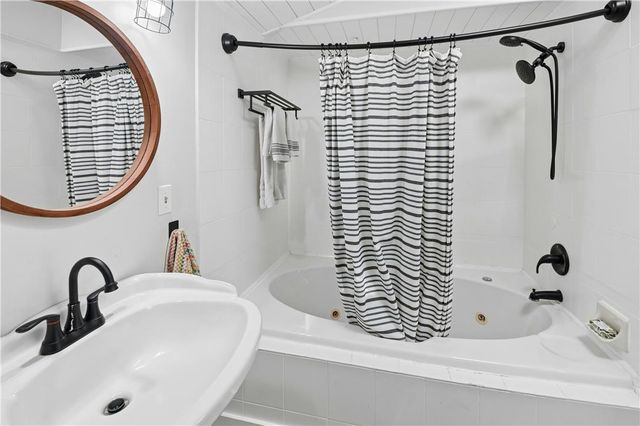 222 Bastian Lane, Upper Macungie Twp, PA 18104