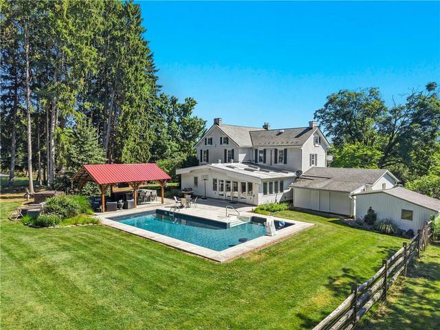 222 Bastian Lane, Upper Macungie Twp, PA 18104