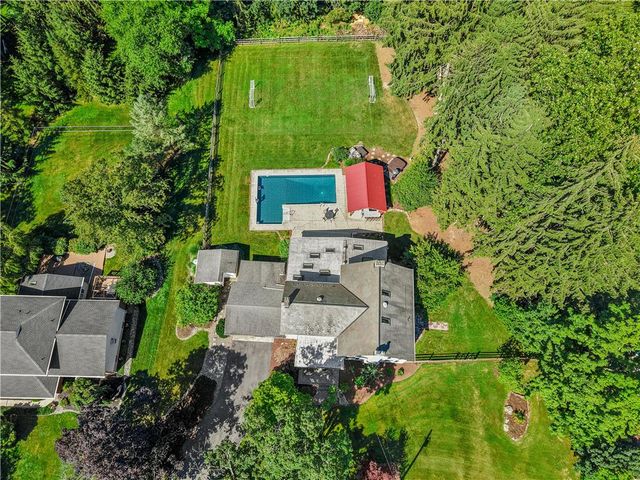 222 Bastian Lane, Upper Macungie Twp, PA 18104