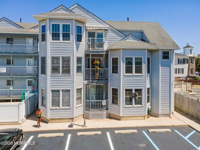 1418 Boulevard 6, Seaside Heights, NJ 08751