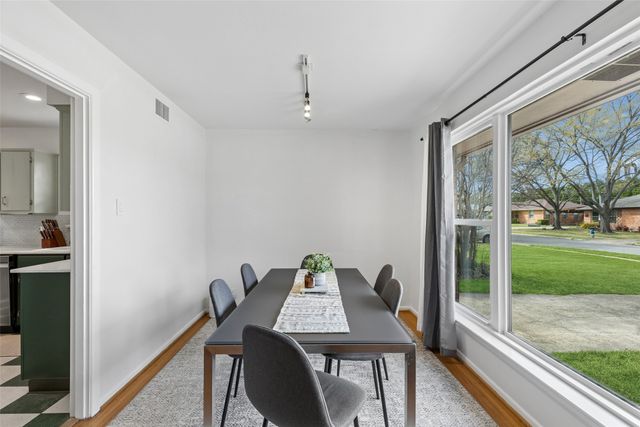 3002 San Medina Avenue, Dallas, TX 75228