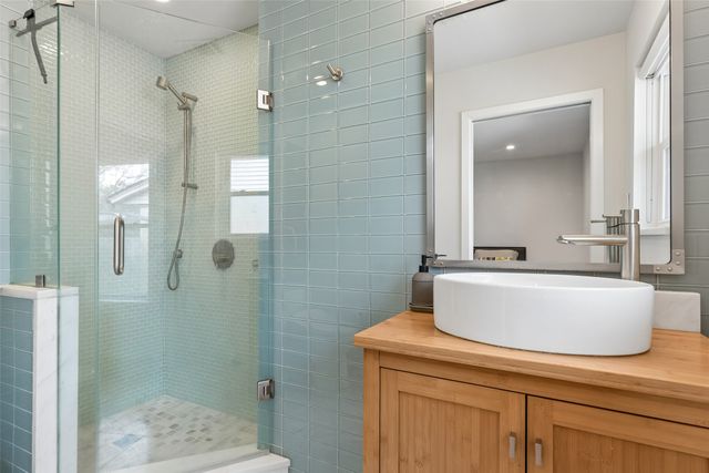 3002 San Medina Avenue, Dallas, TX 75228