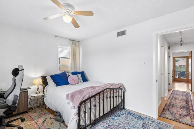 3002 San Medina Avenue, Dallas, TX 75228